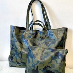 Leather Camo Tote with Pouch - XLarge